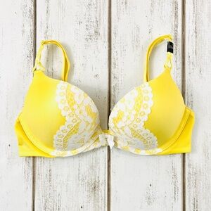 32B Victoria's Secret Miraculous Plunge Push Up Bra